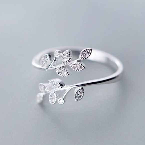 Anthropologie Jewelry - "Olivia" Minimalist Diamond Vine Leaf Plant Adjustable Silver Everyday Cute Ring